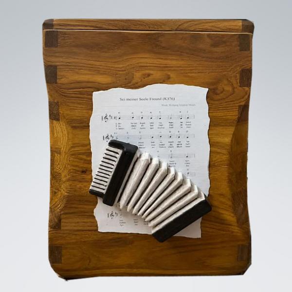 Massivholzurne Erle "Harmonium"