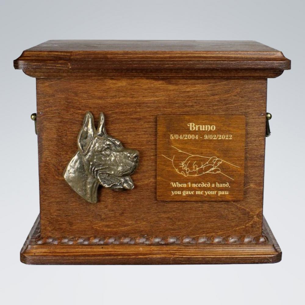 Hundeurne mit Emblem und Gravur Dogge