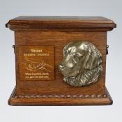 Hundeurne mit Emblem und Gravur Golden Retriever