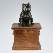Hundeurne mit Bronzefigur - American Stafford Terrier